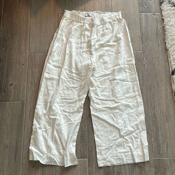 Abercrombie & Fitch Pants - super cute size L white linen pants from Abercrombie and Fitch